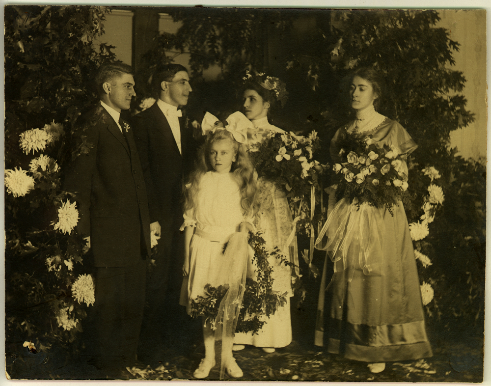 Newlywed couple, 1915