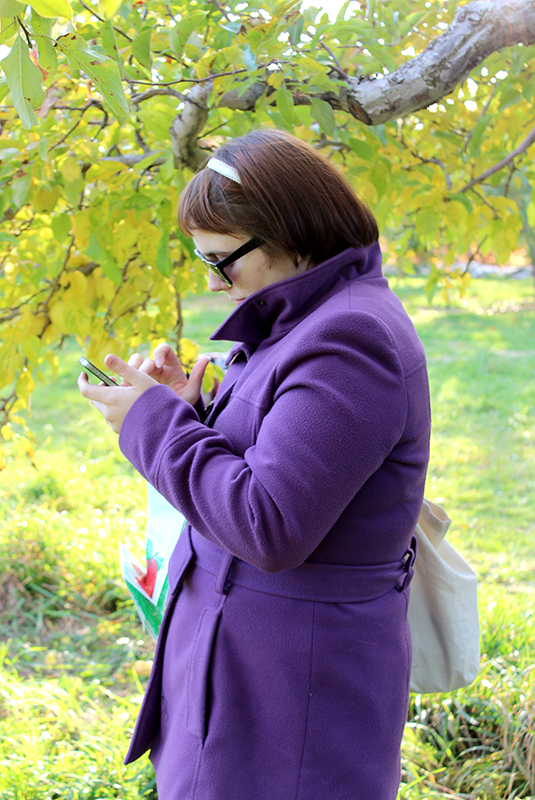 Aubin keeping tabs on our social media activity while under an apple tree Aubin keeping tabs on our social media activity while under an apple tree